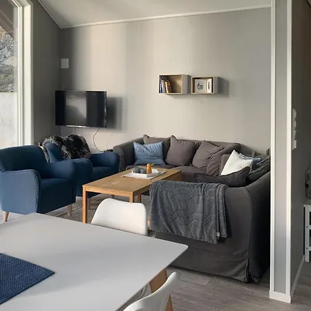 5 Bedroom Gorgeous In Ferienhaus Vikedal